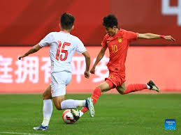 似乎试图走